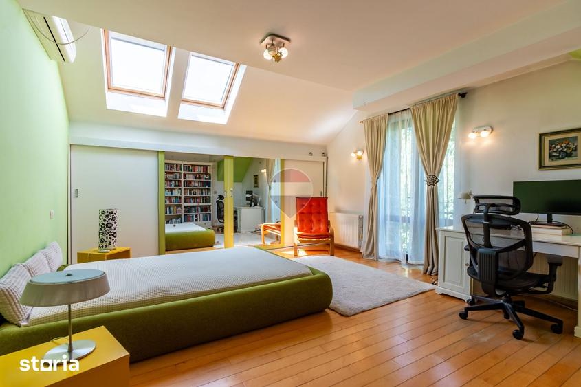 Casă cu 6 camere cu Teren 850 Mp în Corbeanca