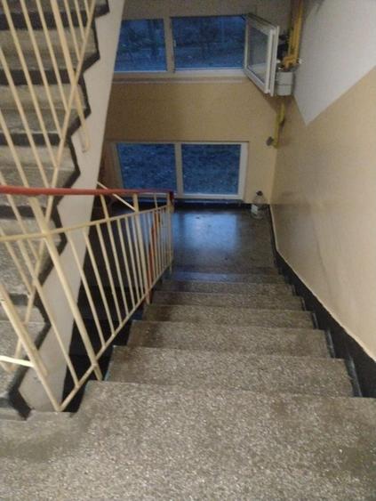 Apartament cu 3 camere semidecomandat în Tomis Nord