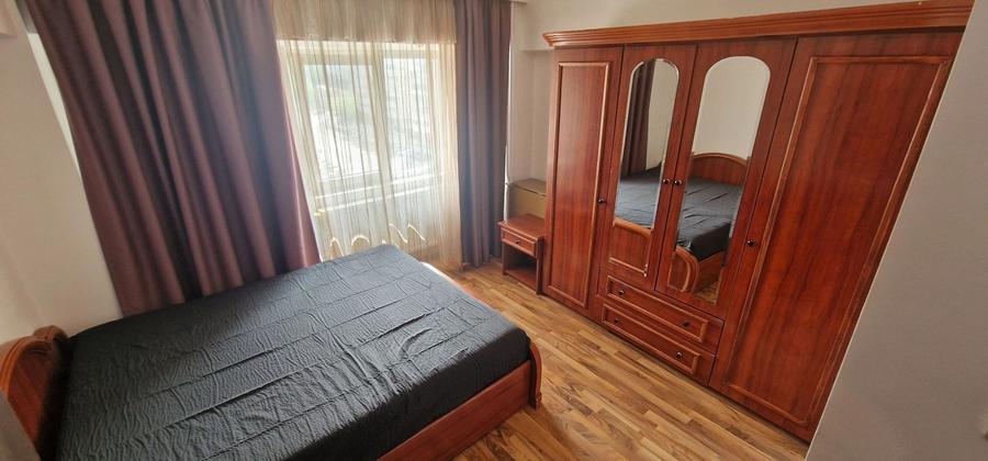 Apartament cu 2 camere decomandat în Trocadero