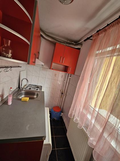 Garsonieră decomandată în Valea Rosie