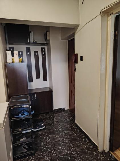 Apartament cu 3 camere decomandat în Pantelimon