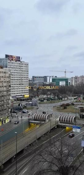 Apartament cu 3 camere semidecomandat, mobilat în Obor