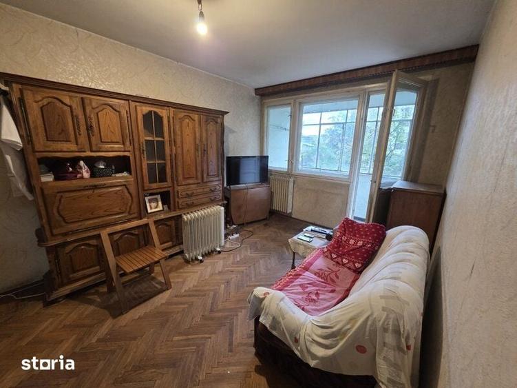 Apartament cu 3 camere decomandat în Muncii
