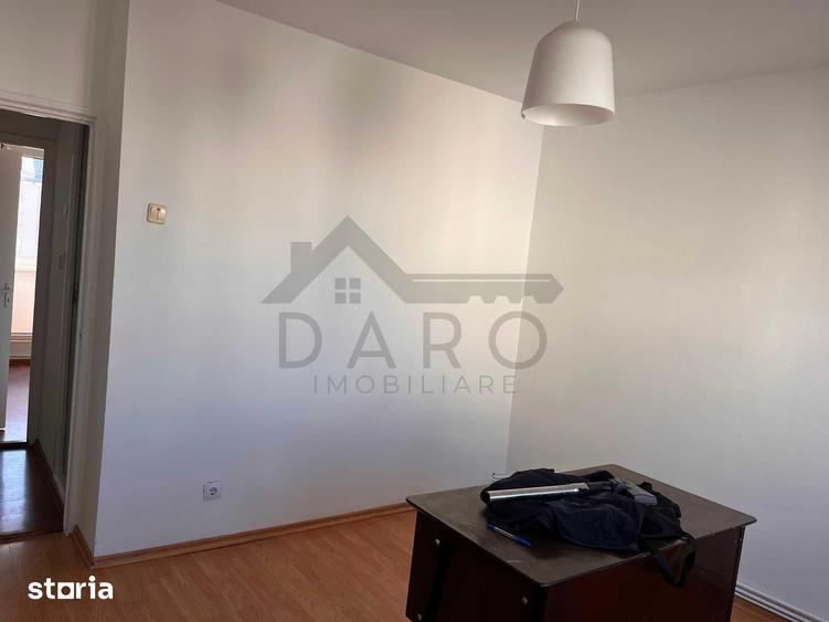 Apartament cu 3 camere în Criș