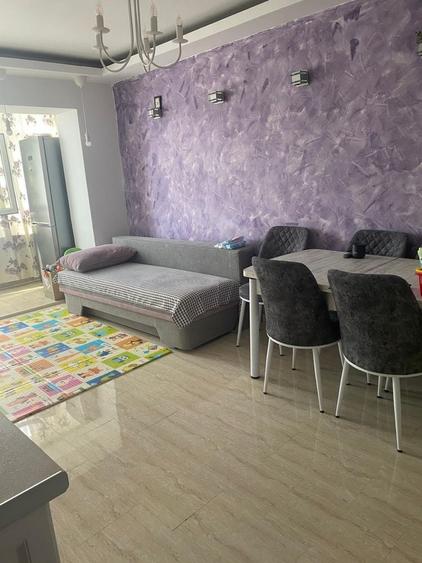 Apartament cu 4 camere decomandat în Central