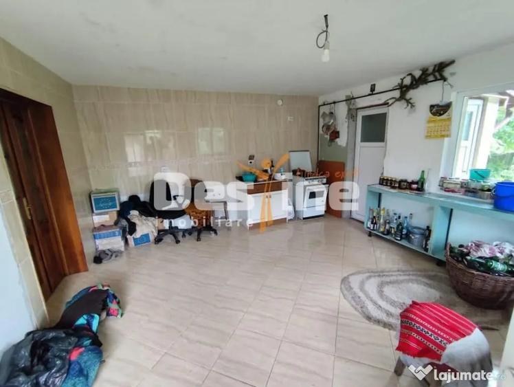 Casă cu 5 camere cu Teren 1508 Mp în Țânțăreni