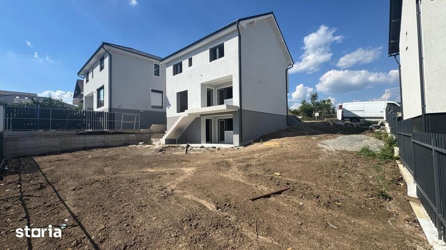Casă cu 4 camere cu Teren 400 Mp în Șura Mare