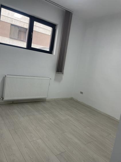 Apartament cu 3 camere decomandat în Militari