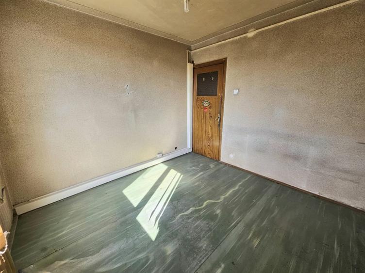 Apartament cu 3 camere în Lujerului