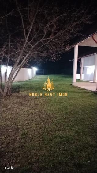 Casă cu 4 camere cu Teren 2500 Mp în Central
