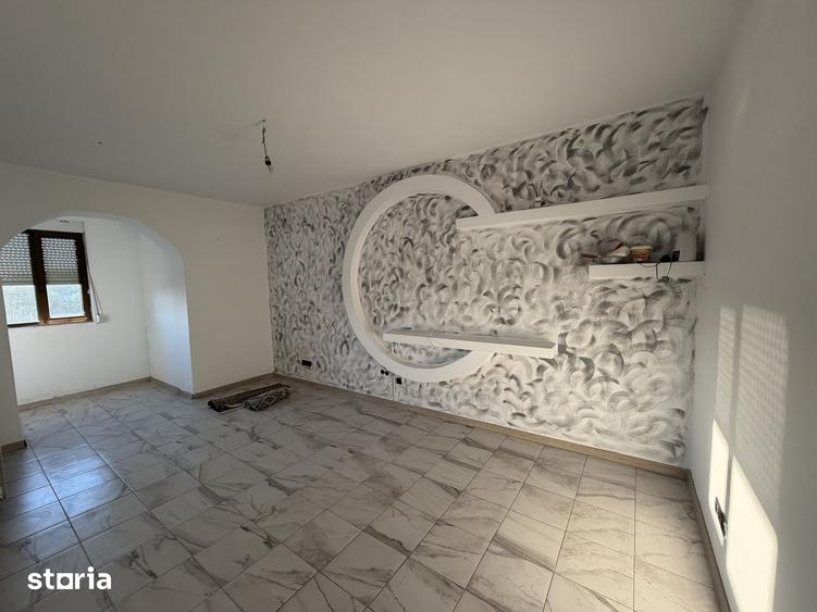 Casă cu 5 camere cu Teren 250 Mp în Ferentari