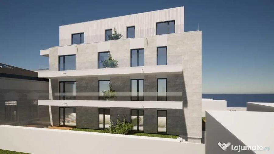 Apartament cu 3 camere semidecomandat în Unirii