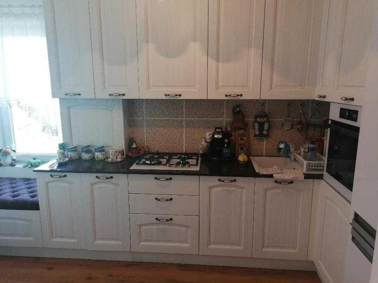 Apartament cu 3 camere decomandat în Exterior Vest