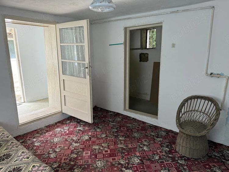 Teren de 8000 mp, în Dealu Mare