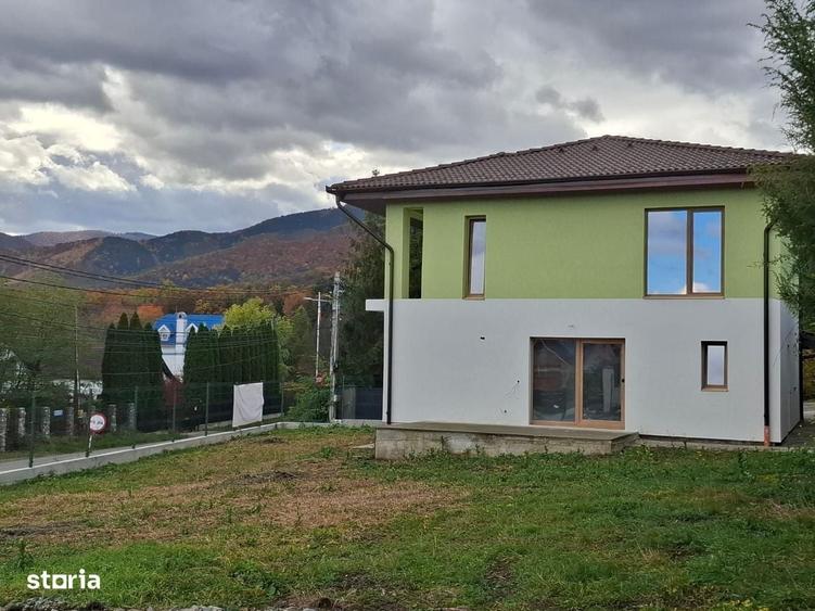 Casa noua in Tocile - individuala - priveliste deosebita spre munti - 14