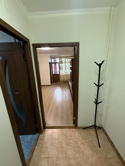 Garsonieră decomandată, mobilată în Piața Nouă
