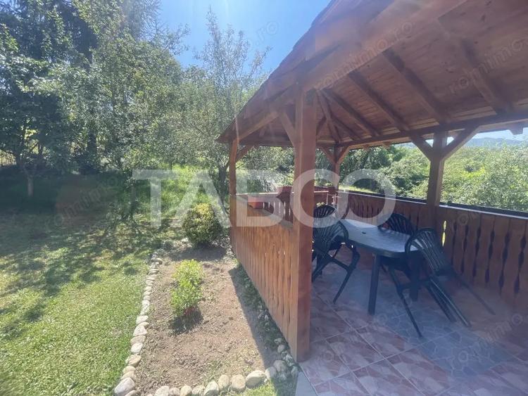 Casă cu 6 camere cu Teren 1030 Mp în Vale