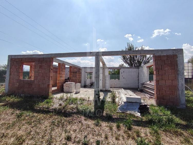 Teren Construcții intravilan de 1913 mp, în Sud-Est