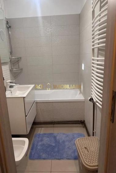 Apartament cu 4 camere decomandat, mobilat în Titan
