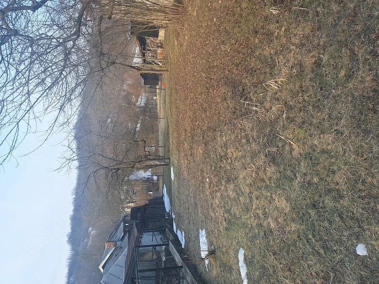Casă cu Teren 900 Mp în Central