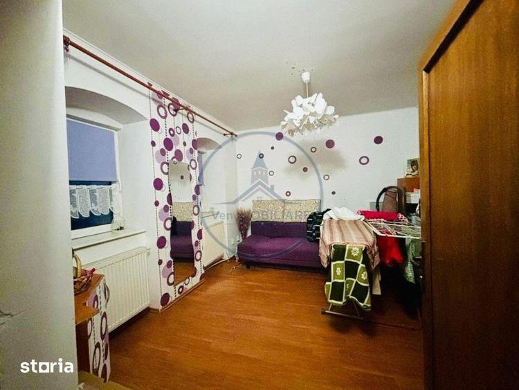 Casă cu 4 camere cu Teren 300 Mp în Central