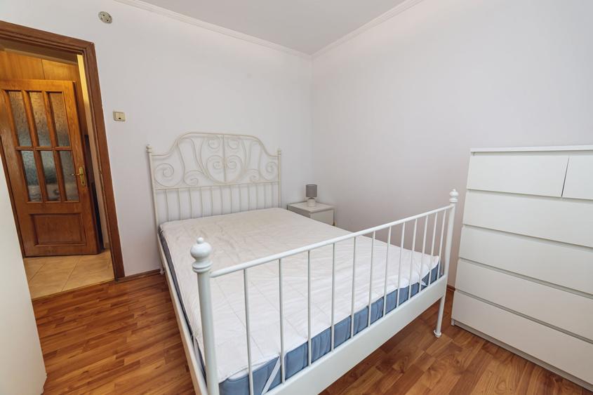 Apartament cu 2 camere semidecomandat, mobilat în Moșilor