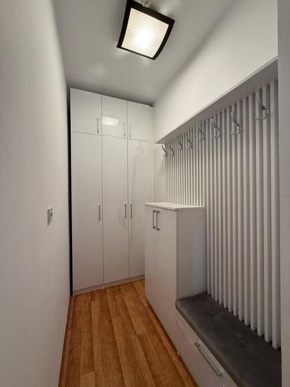 Apartament cu 3 camere decomandat, mobilat în Faleză