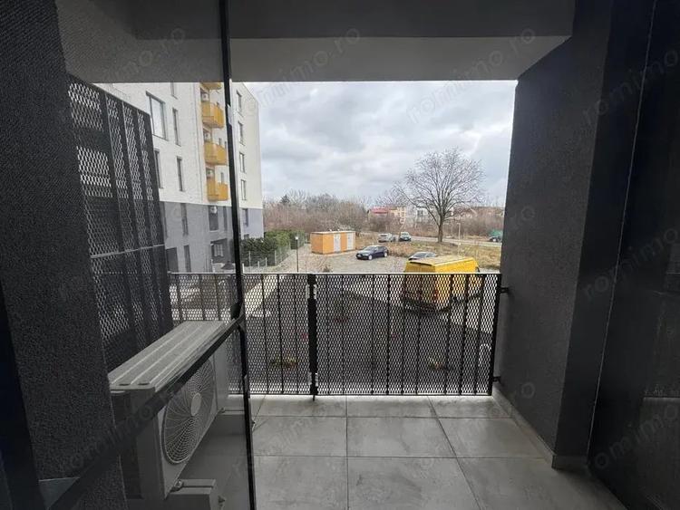 Casă cu 4 camere cu Teren 180 Mp în Dumbrăvița