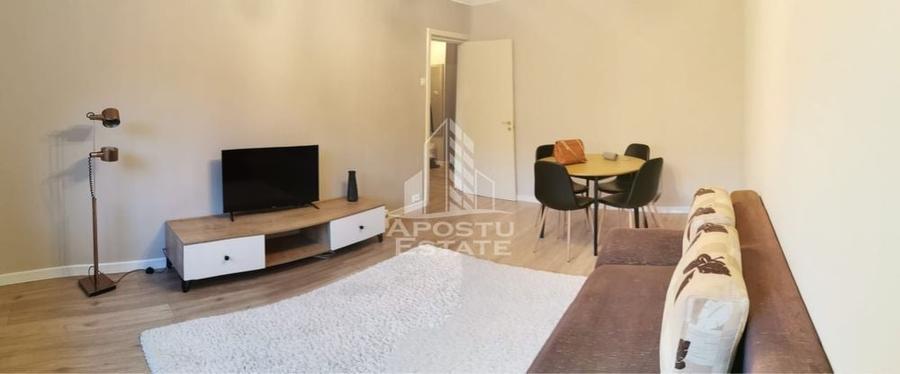 Apartament cu 3 camere decomandat, mobilat în Aradului