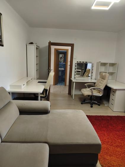 Apartament cu 2 camere decomandat în Drumul Taberei
