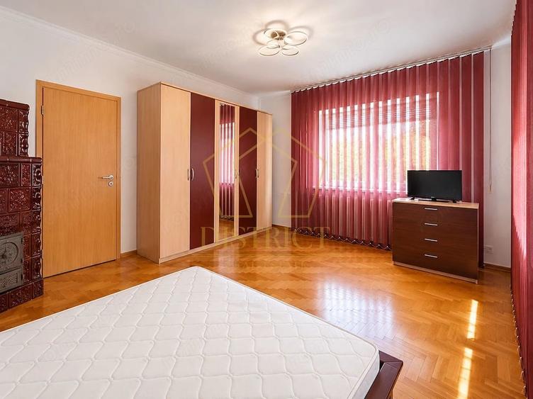 Casă cu 3 camere cu Teren 250 Mp în Girocului