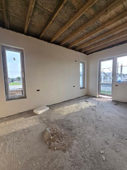 Casă individuală cu 4 camere cu Canalizare în Exterior Nord
