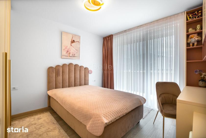Apartament cu 4 camere decomandat în Astra