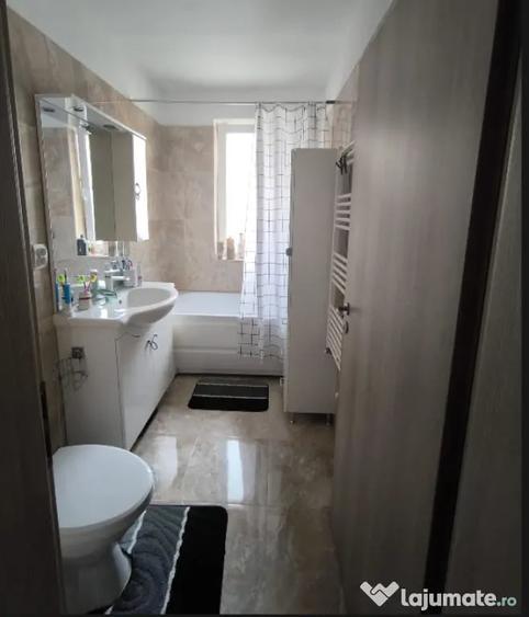 Apartament cu 2 camere decomandat în Giroc