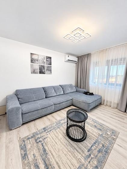Apartament cu 3 camere decomandat în Sud