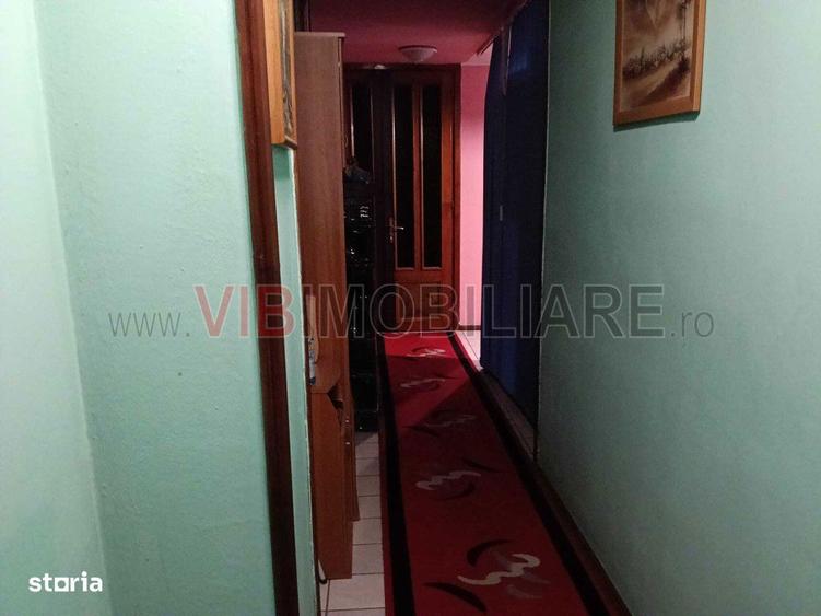 Casă cu 6 camere cu Teren 722 Mp în Aradului