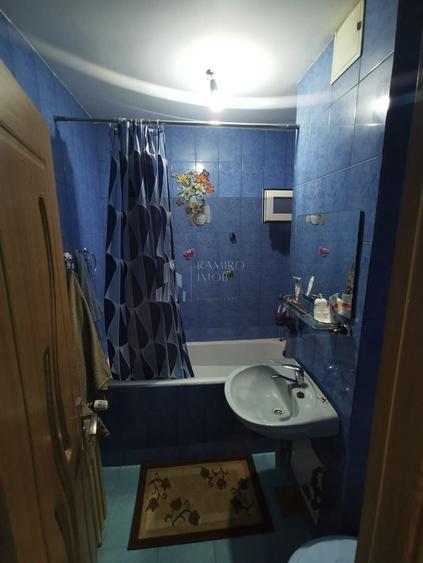 Apartament cu 3 camere decomandat în Sălaj