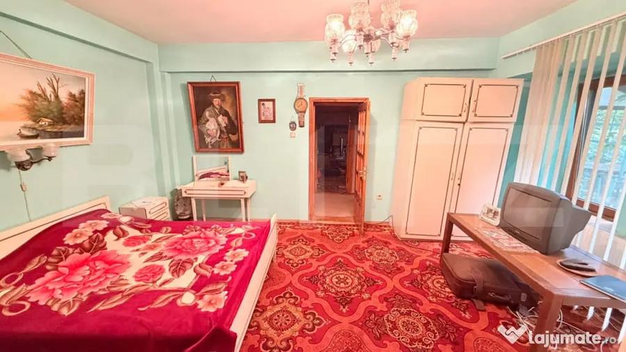 Casa cu teren generos de 800 mp, la strada principala in - 5