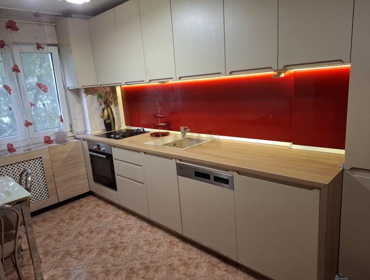Apartament cu 3 camere, 65 mp, balcon, parcare și boxă Gheorgheni - 1