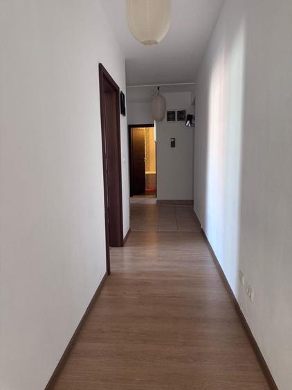 Inchiriez apartament cu 3 camere , 2 bai , complet mobilat si utilat in blocul Iris 3 - 6