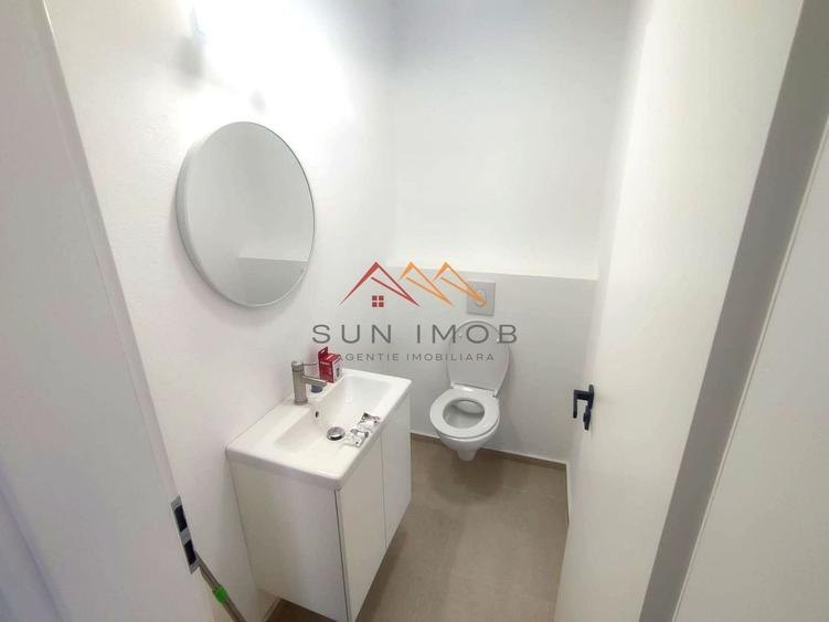 Apartament cu 3 camere, mobilat în Central