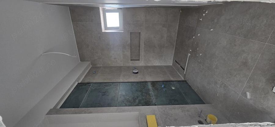 Casă cu 4 camere cu Teren 243 Mp în Exterior Vest