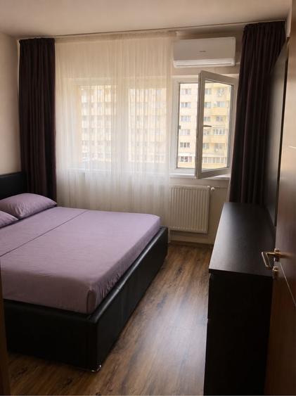 Apartament cu 3 camere decomandat în Dobroești