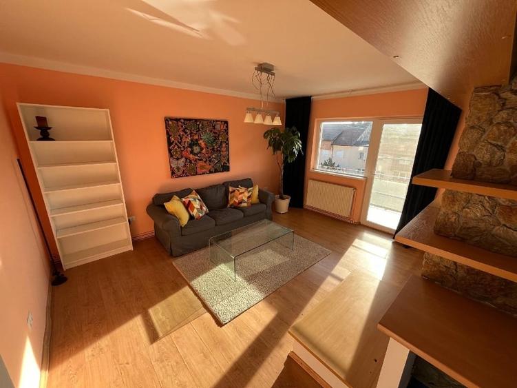 Apartament cu 4 camere decomandat, mobilat în Ștrand