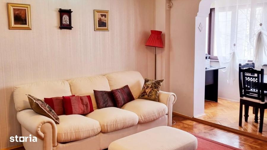 Apartament cu 2 camere semidecomandat, mobilat în Pantelimon