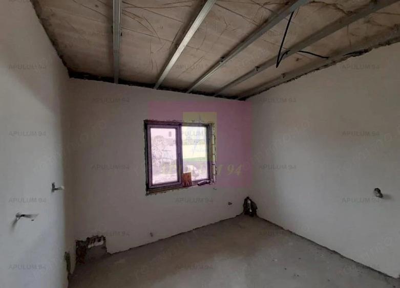 Casă cu 4 camere cu Teren 200 Mp în 1 Decembrie