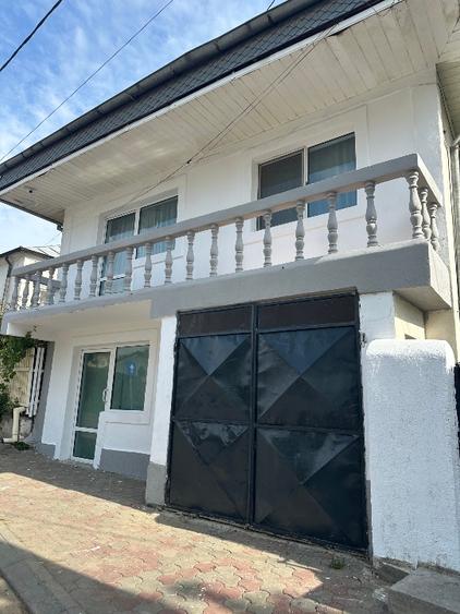 Casă individuală cu 3 camere cu Teren 400 Mp în Central