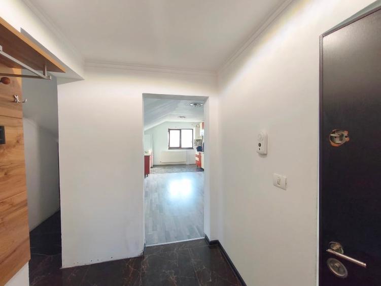 Apartament cu 4 camere decomandat, mobilat în UTA