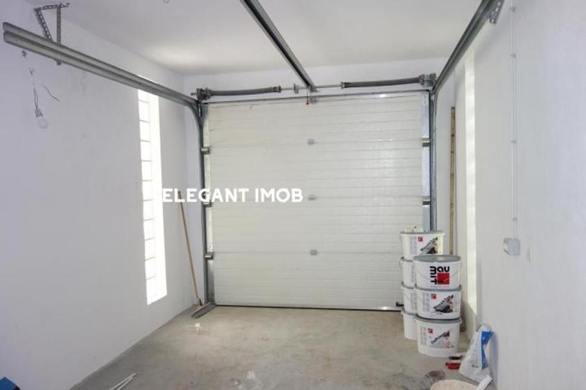Casă cu 7 camere cu Teren 1100 Mp în Corbeanca