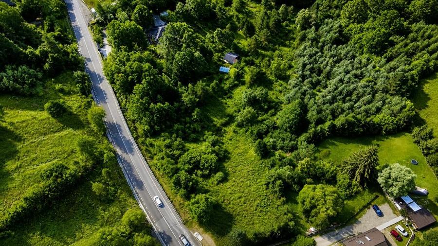 Teren intravilan de 9444 mp, în Hangu